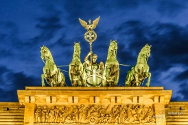 Quadriga auf dem Brandenburger Tor am Abend