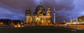 Berliner Dom und der Fernsehturm am Abend