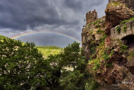 Burg Rheinstein und der Regenbogen