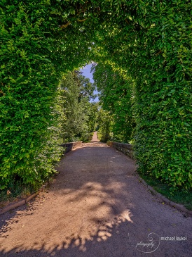 Natürlicher Durchgang im Schlosspark