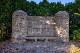 Zeppelindenkmal Gernsheim-1